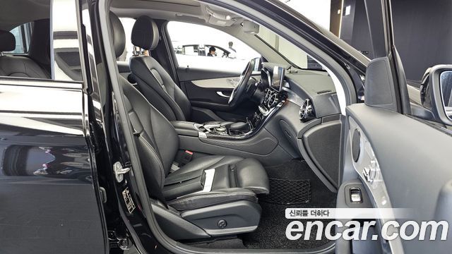 Mercedes-Benz GLC-Class 2019 — photo 17