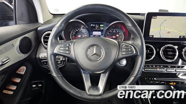 Mercedes-Benz GLC-Class 2019 — photo 19