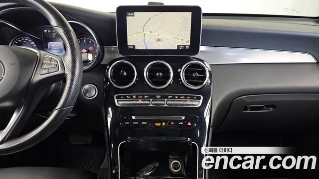 Mercedes-Benz GLC-Class 2019 — photo 20