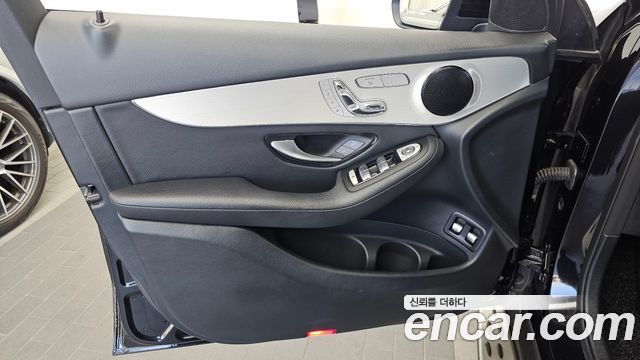 Mercedes-Benz GLC-Class 2019 — photo 14