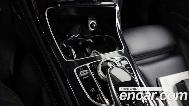Mercedes-Benz GLC-Class 2019 — photo 28