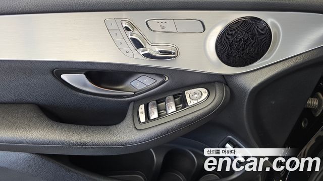 Mercedes-Benz GLC-Class 2019 — photo 33