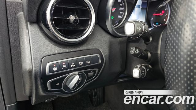 Mercedes-Benz GLC-Class 2019 — photo 35