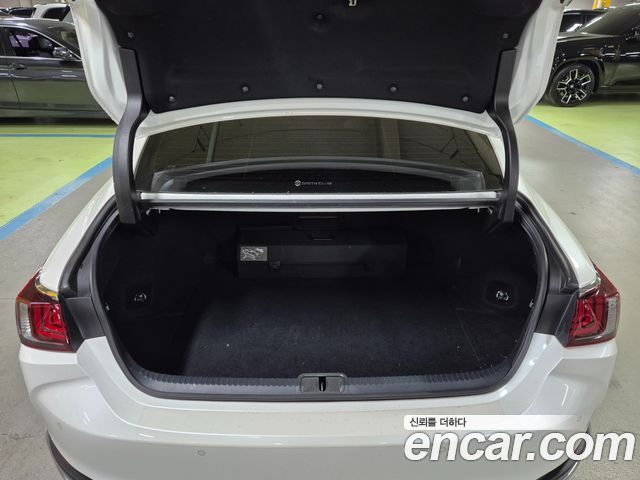 Lexus ES 2021 — photo 20