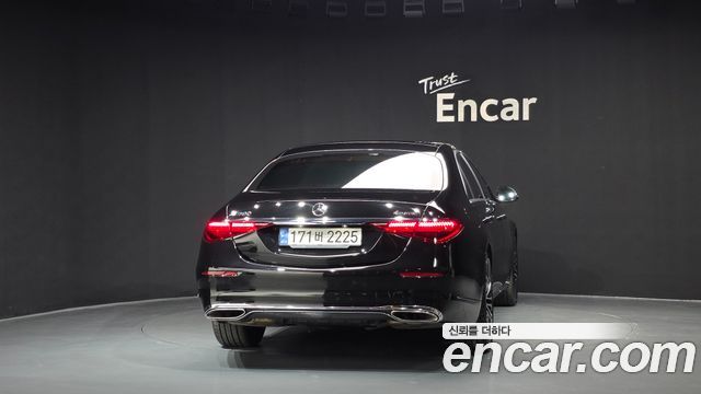 Mercedes-Benz S-Class 2023 — photo 4