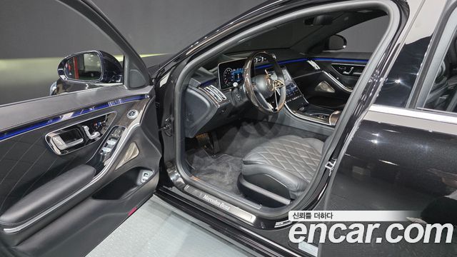 Mercedes-Benz S-Class 2023 — photo 13