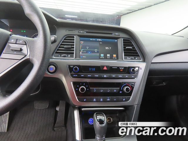 Hyundai Sonata 2017 — photo 10