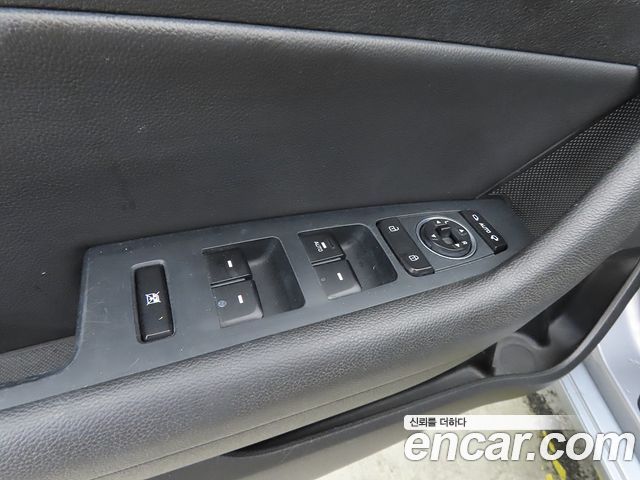 Hyundai Sonata 2017 — photo 15