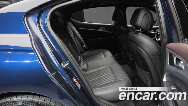 Genesis G70 2019 — photo 18