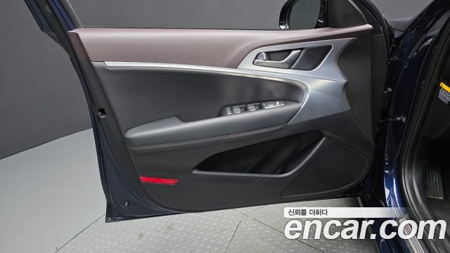 Genesis G70 2019 — photo 14