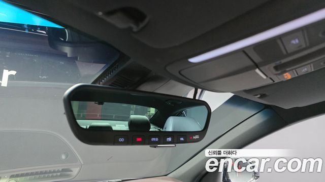 Genesis G70 2019 — photo 28