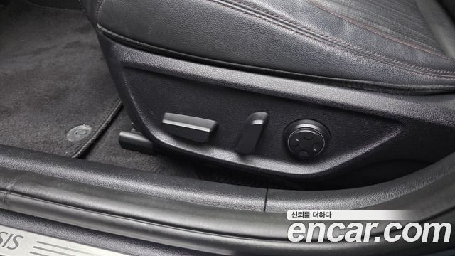 Genesis G70 2019 — photo 31