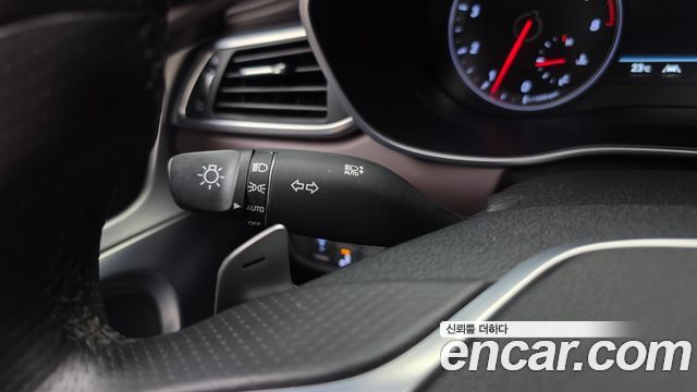 Genesis G70 2019 — photo 34