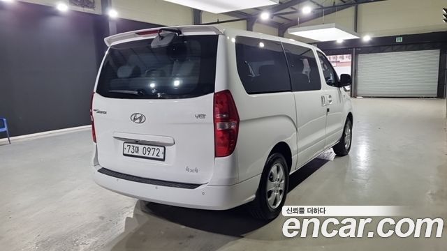 Hyundai Starex 2015 — photo 2
