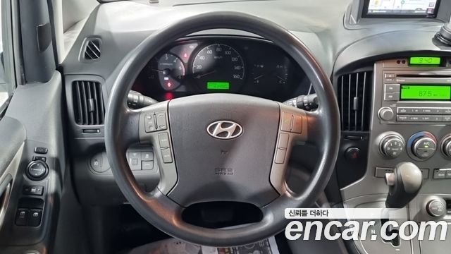 Hyundai Starex 2015 — photo 9