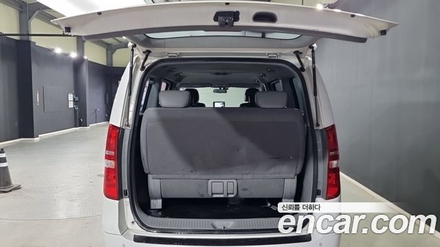 Hyundai Starex 2015 — photo 16