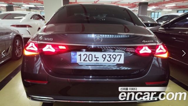 Mercedes-Benz E-Class 2024 — photo 3