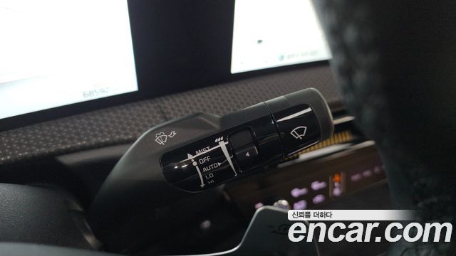 Kia EV6 2023 — photo 28
