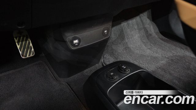 Kia EV6 2023 — photo 31