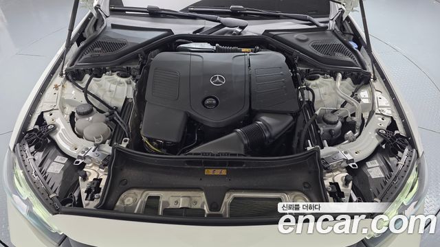 Mercedes-Benz E-Class 2026 — photo 6