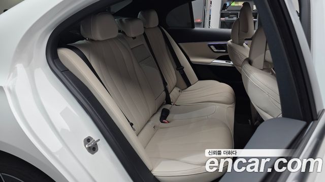 Mercedes-Benz E-Class 2026 — photo 18