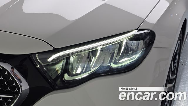 Mercedes-Benz E-Class 2026 — photo 8