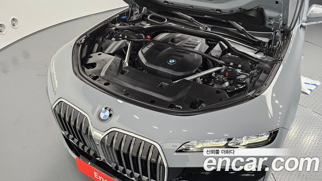 BMW 7-Series 2023 — photo 6