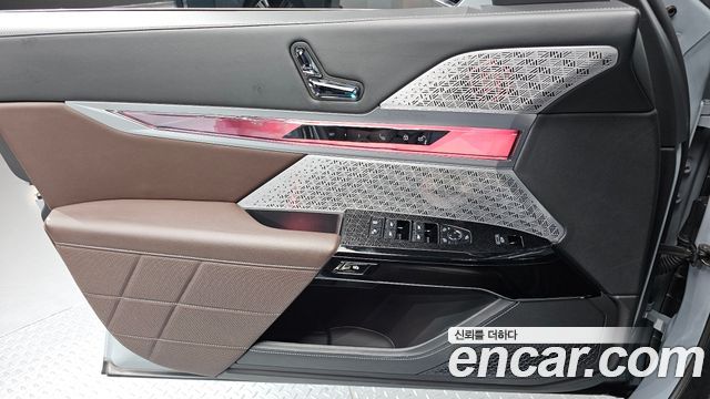 BMW 7-Series 2023 — photo 14
