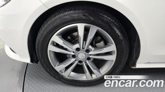 Mercedes-Benz E-Class 2016 — photo 5