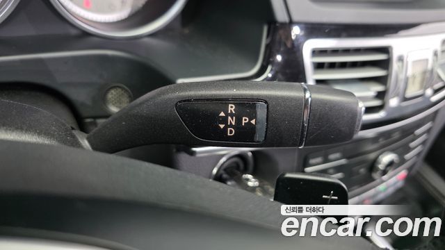 Mercedes-Benz E-Class 2016 — photo 9