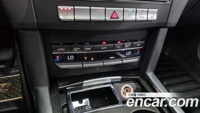 Mercedes-Benz E-Class 2016 — photo 18