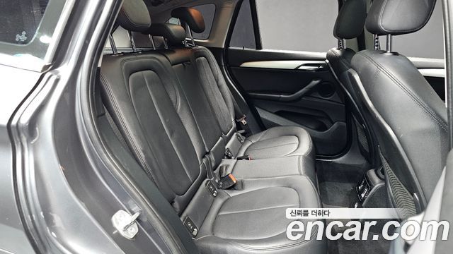 BMW X1 2016 — photo 12