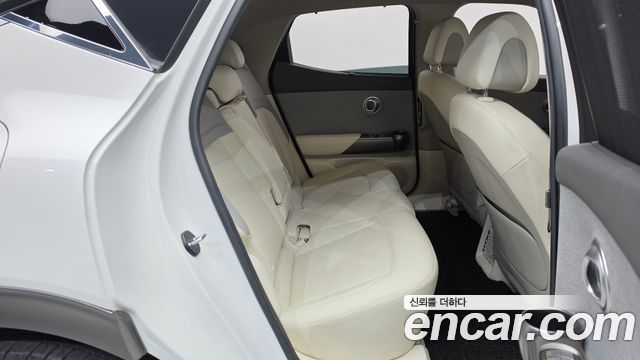 Genesis GV60 2022 — photo 17