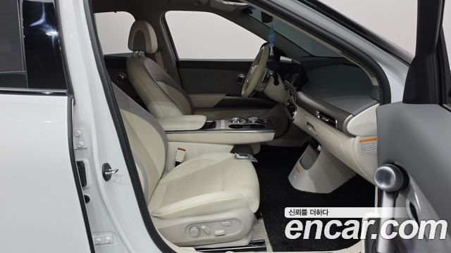 Genesis GV60 2022 — photo 16