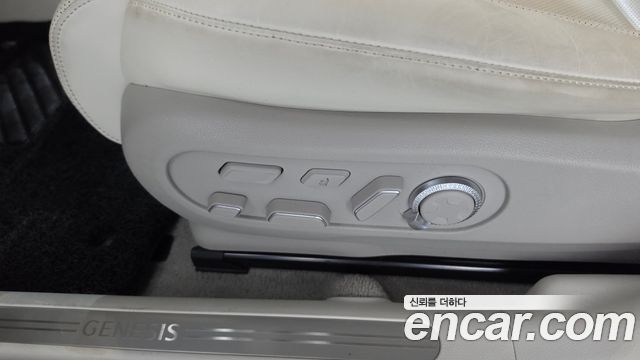 Genesis GV60 2022 — photo 33