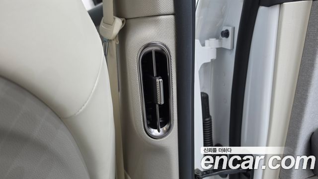 Genesis GV60 2022 — photo 44