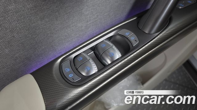 Genesis GV60 2022 — photo 47