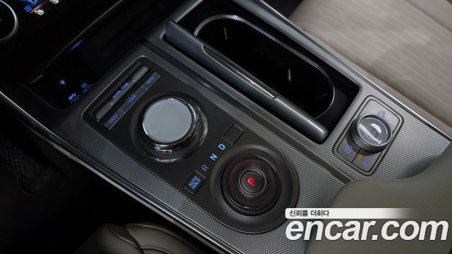 Genesis GV80 2023 — photo 12
