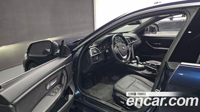 BMW 4-Series 2020 — photo 13