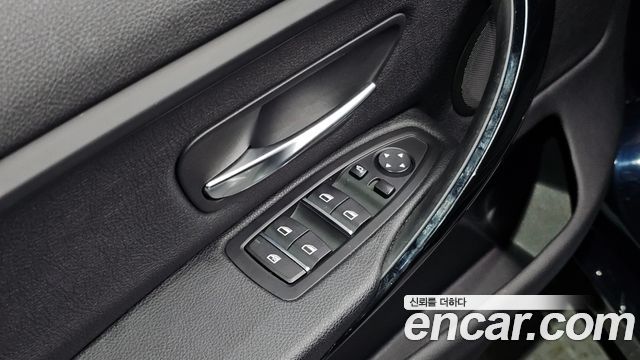 BMW 4-Series 2020 — photo 23