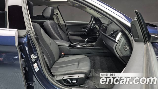 BMW 4-Series 2020 — photo 16
