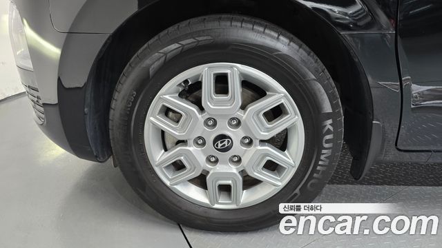 Hyundai Staria 2025 — photo 5