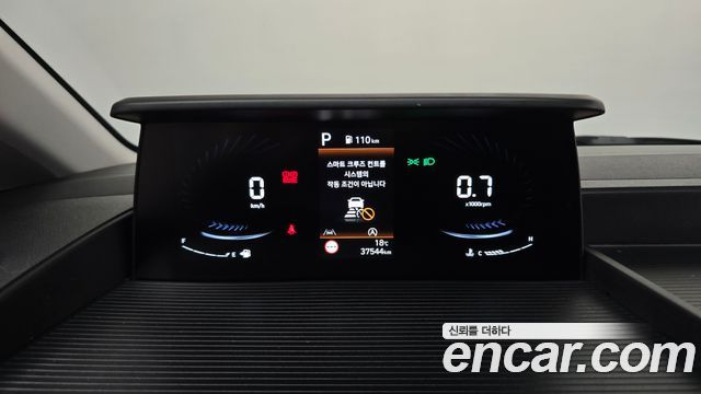 Hyundai Staria 2025 — photo 11
