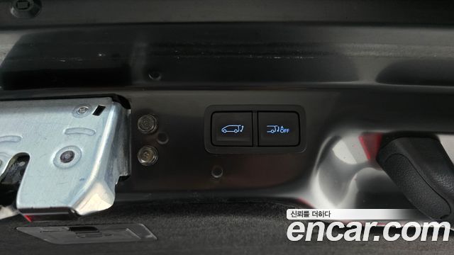 Hyundai Staria 2025 — photo 25