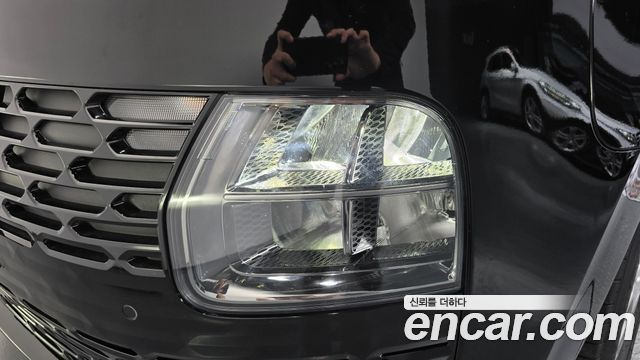Hyundai Staria 2025 — photo 8