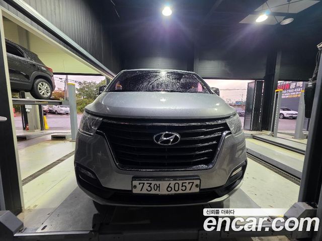Hyundai Starex 2018 — photo 2