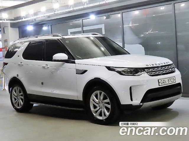 Land Rover Discovery 2017 — photo 1