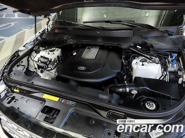 Land Rover Discovery 2017 — photo 19