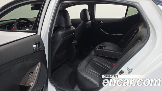 Kia K5 2012 — photo 12