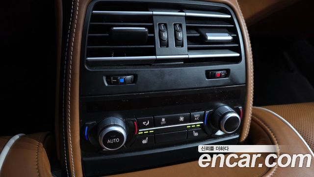 BMW 6-Series 2016 — photo 17